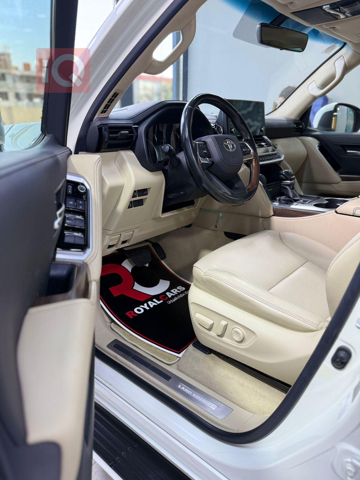 تويوتا لاندكروزر